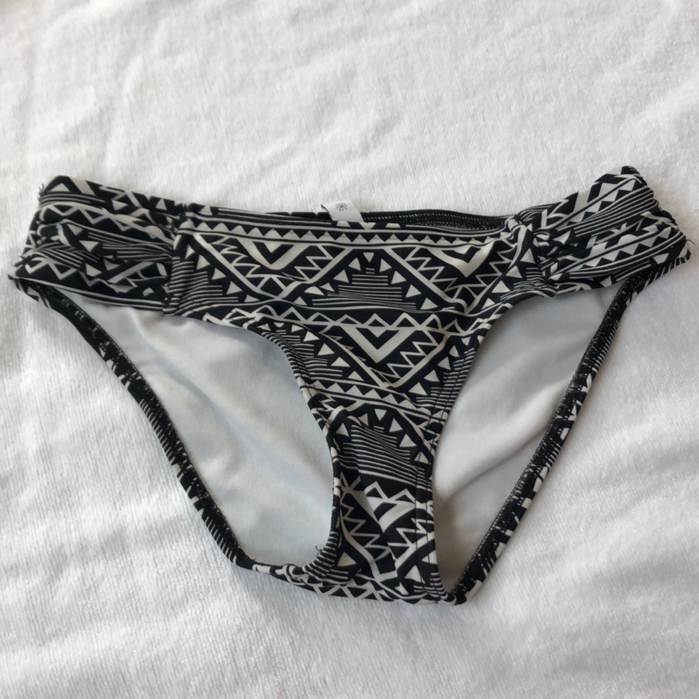 XS bikini bottom